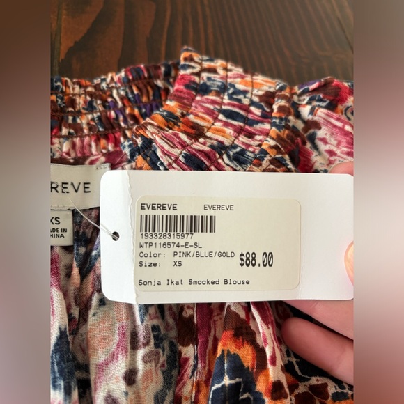 Evereve | Sonja Ikat Smocked‎ Blouse | 3/4 length sleeves lightweight | Size XS - Picture 5 of 11